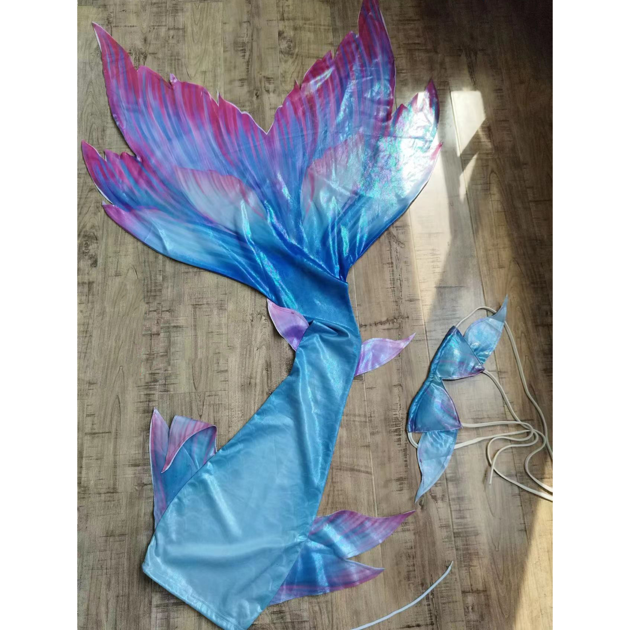 Premium Gold Foil Mermaid Tail - Photography Design incelemesi ve fiyatı