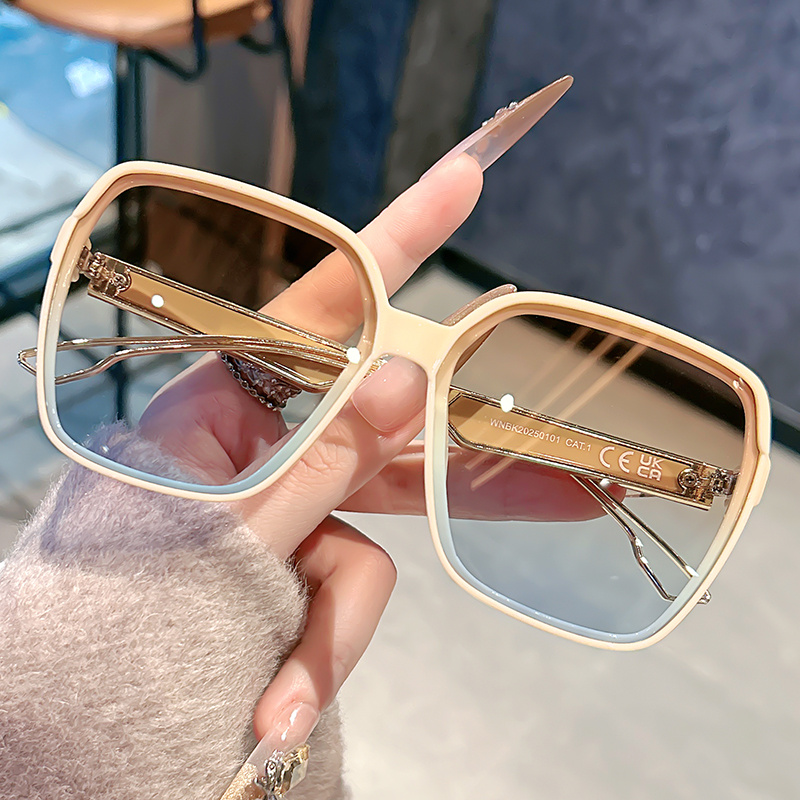 Gradual-layer khaki oversized  - Photography Lighting incelemesi ve fiyatı